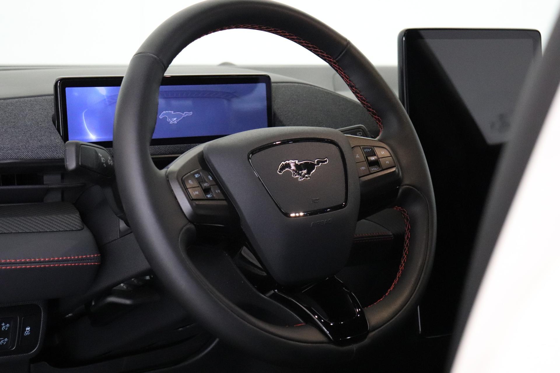 FORD Mustang Mach-E 2022