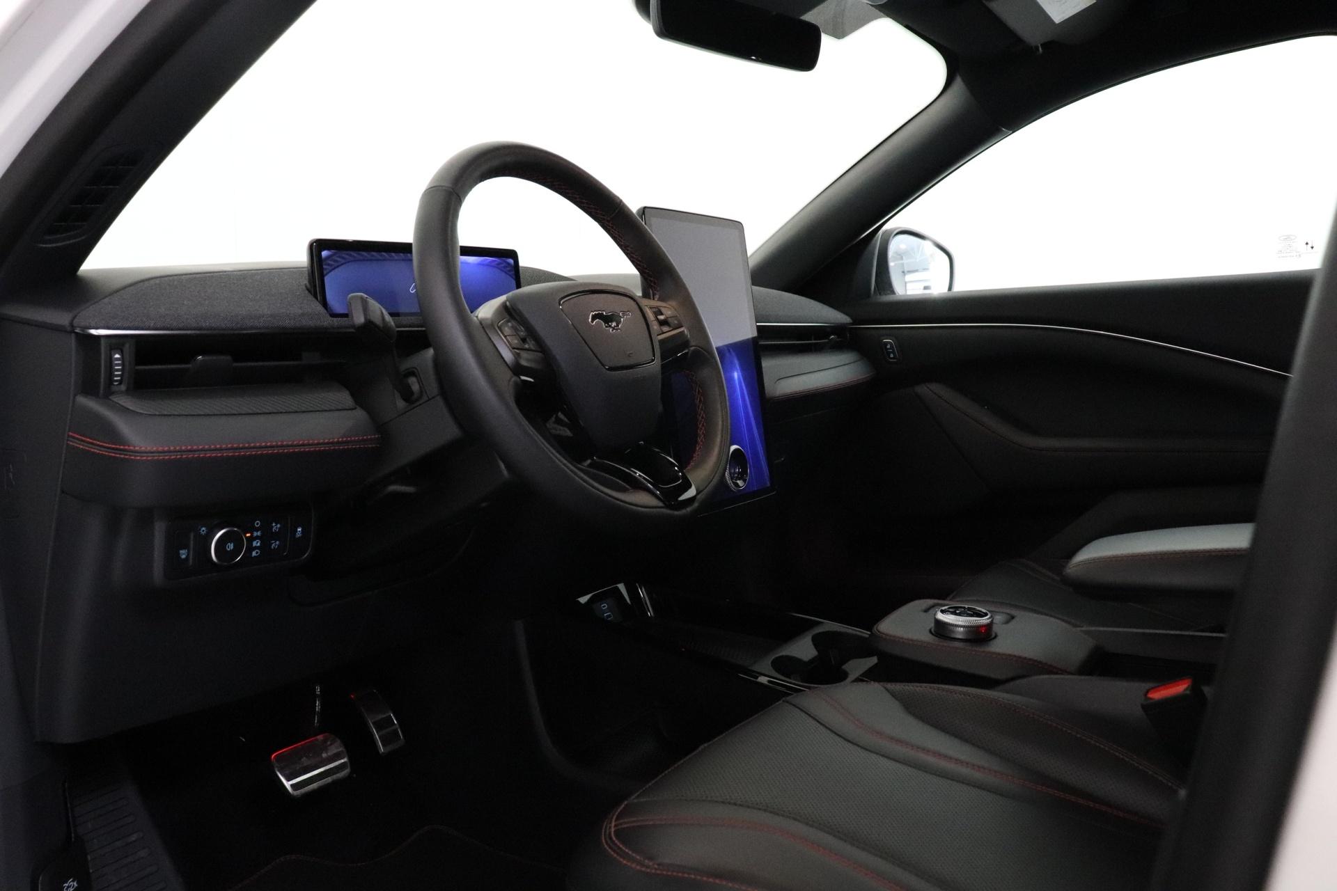 FORD Mustang Mach-E 2022