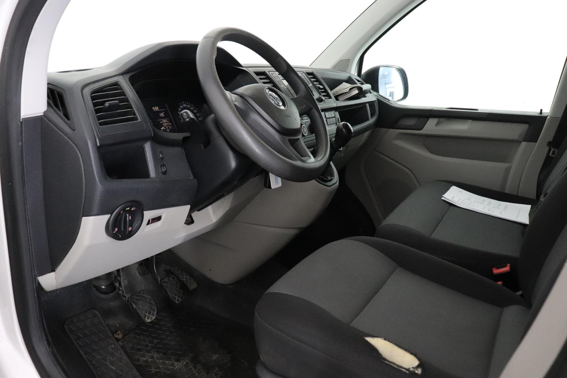 VOLKSWAGEN Transporter 2017