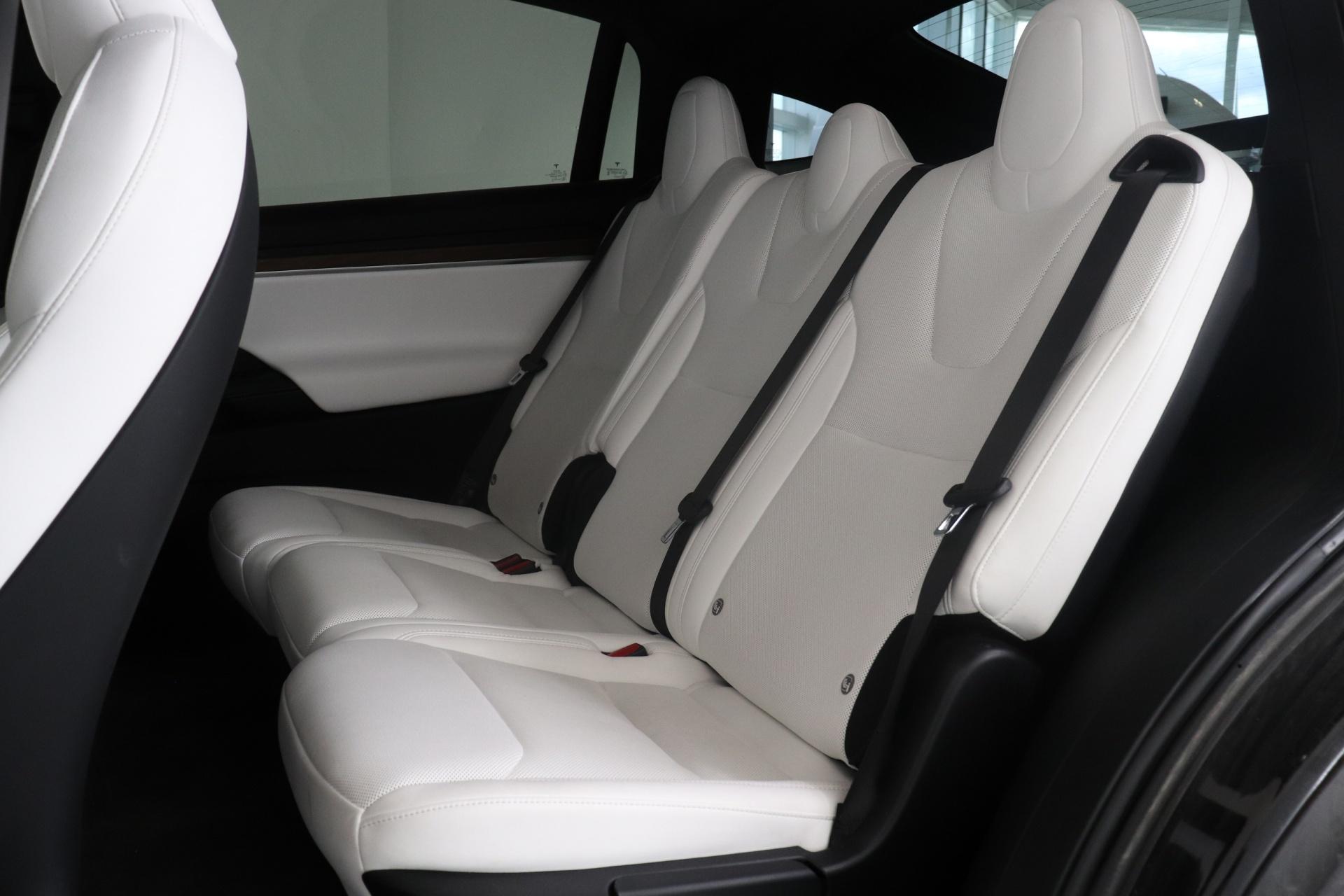 TESLA Model X 2023