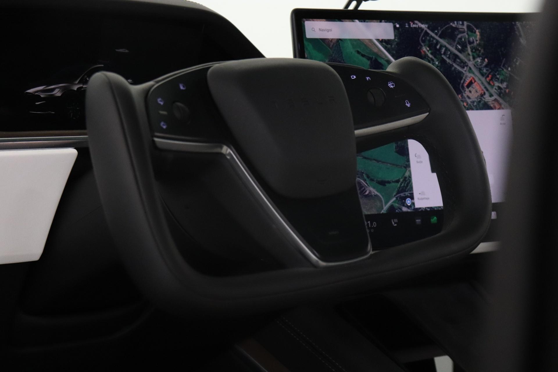 TESLA Model X 2023