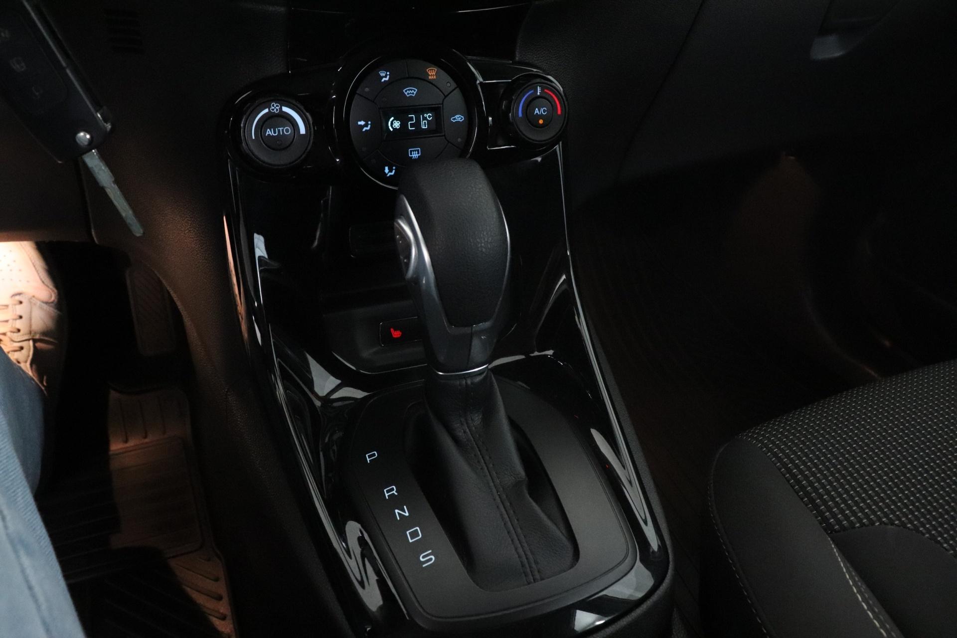 FORD Fiesta 2017