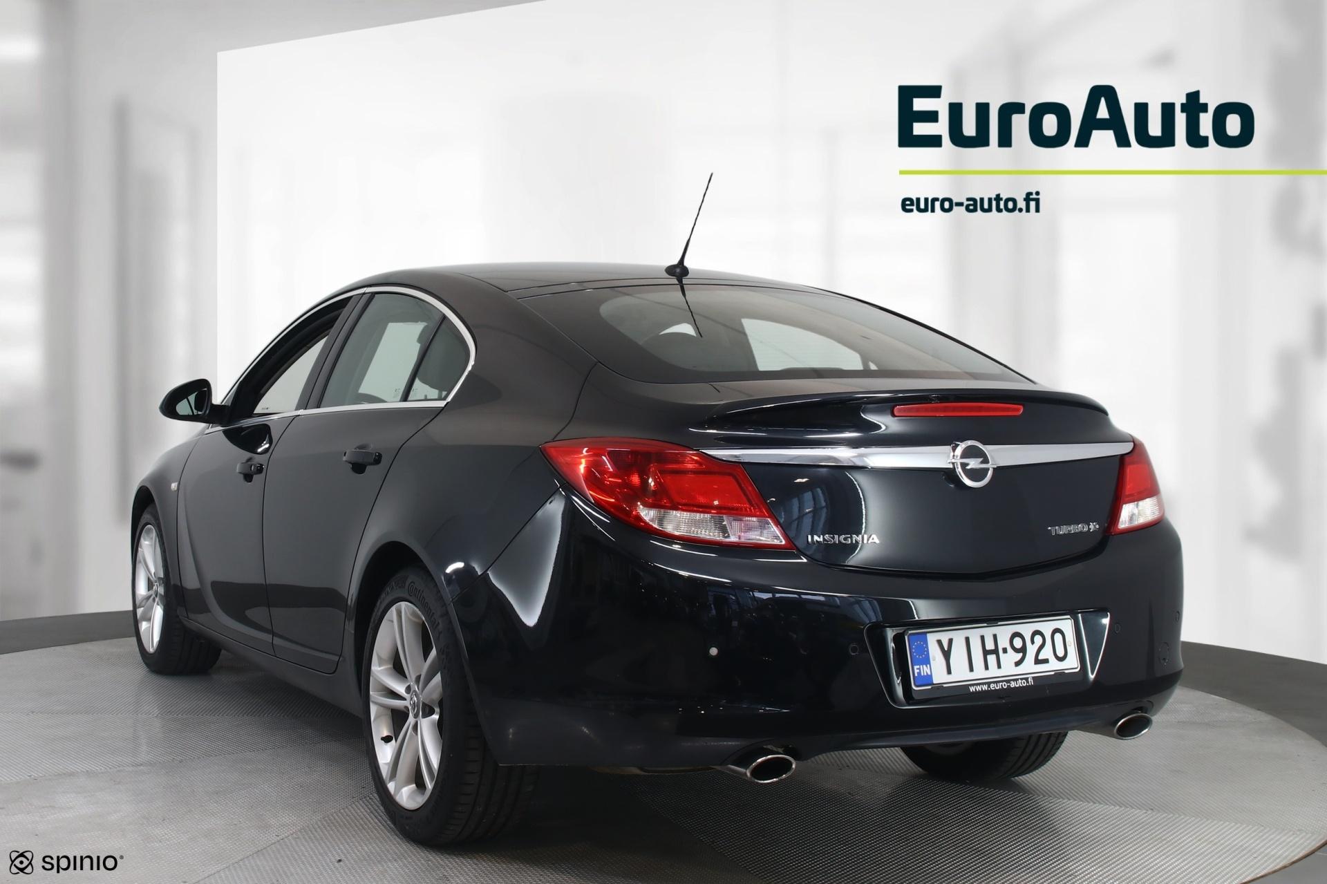 OPEL Insignia 2012