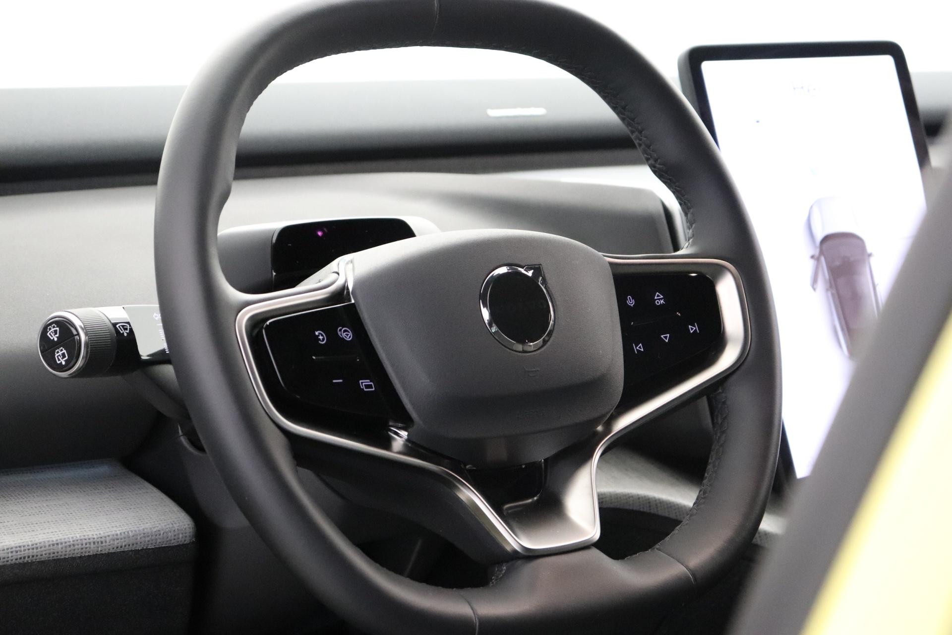 VOLVO EX30 2024
