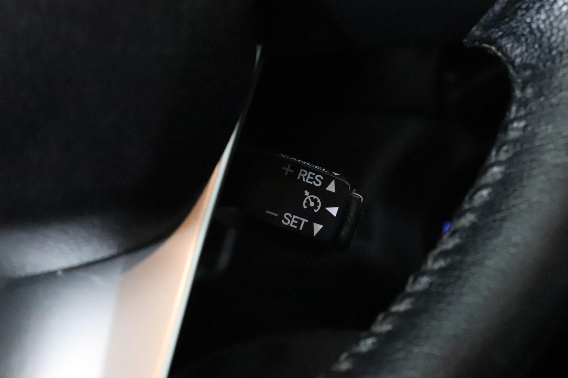 TOYOTA Hilux 2016