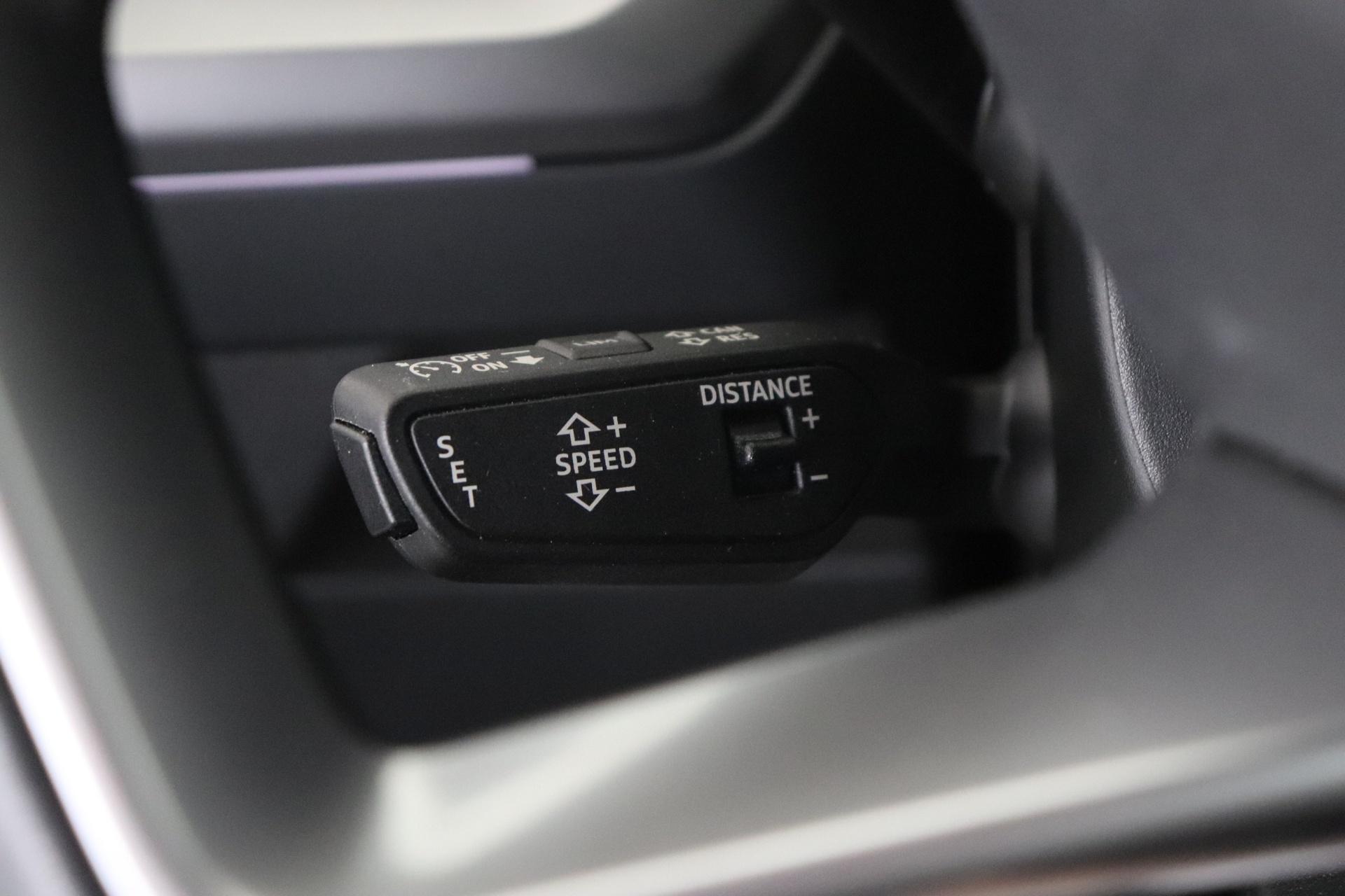AUDI Q4 e-tron 2022