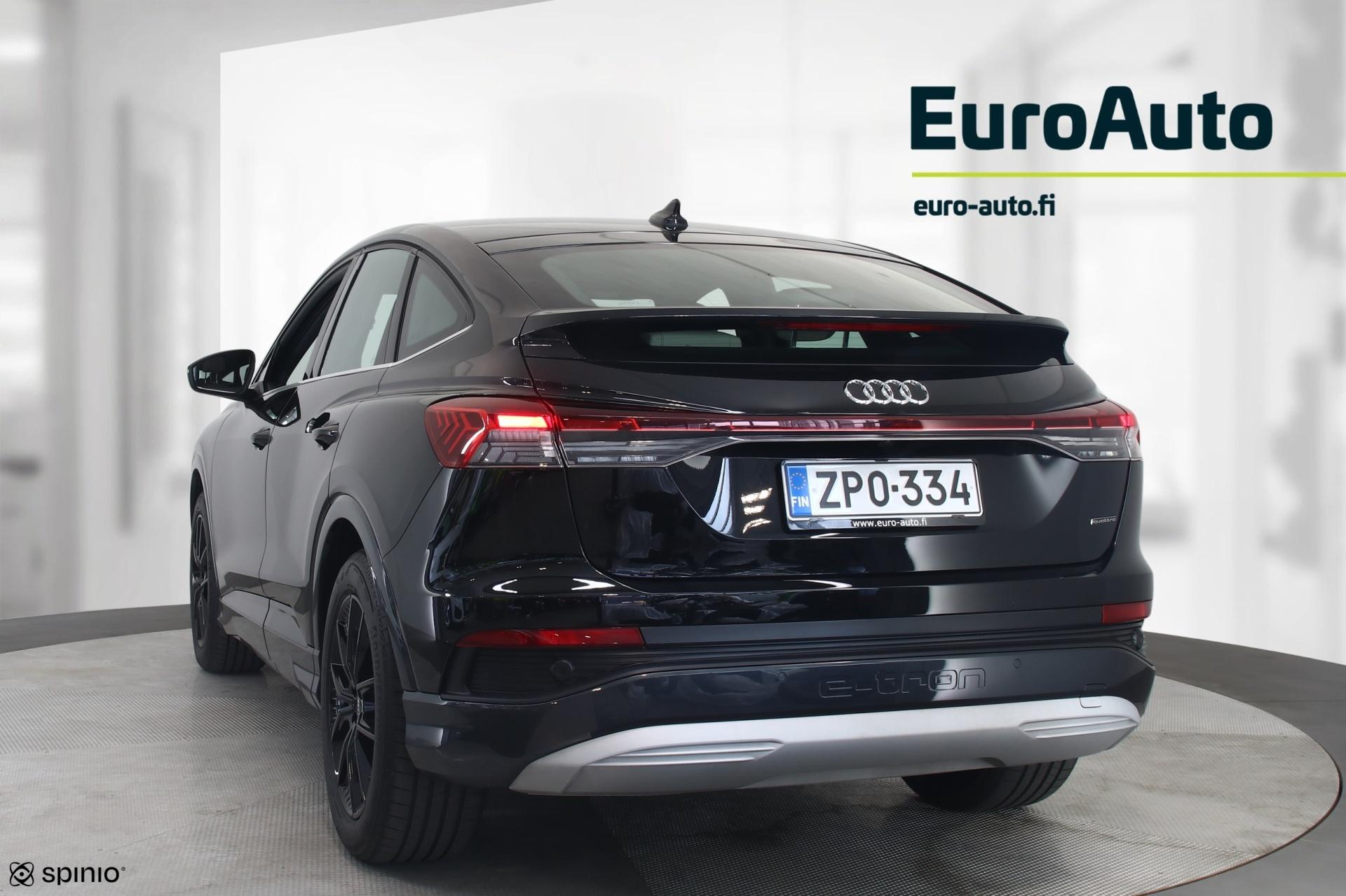 AUDI Q4 e-tron 2022
