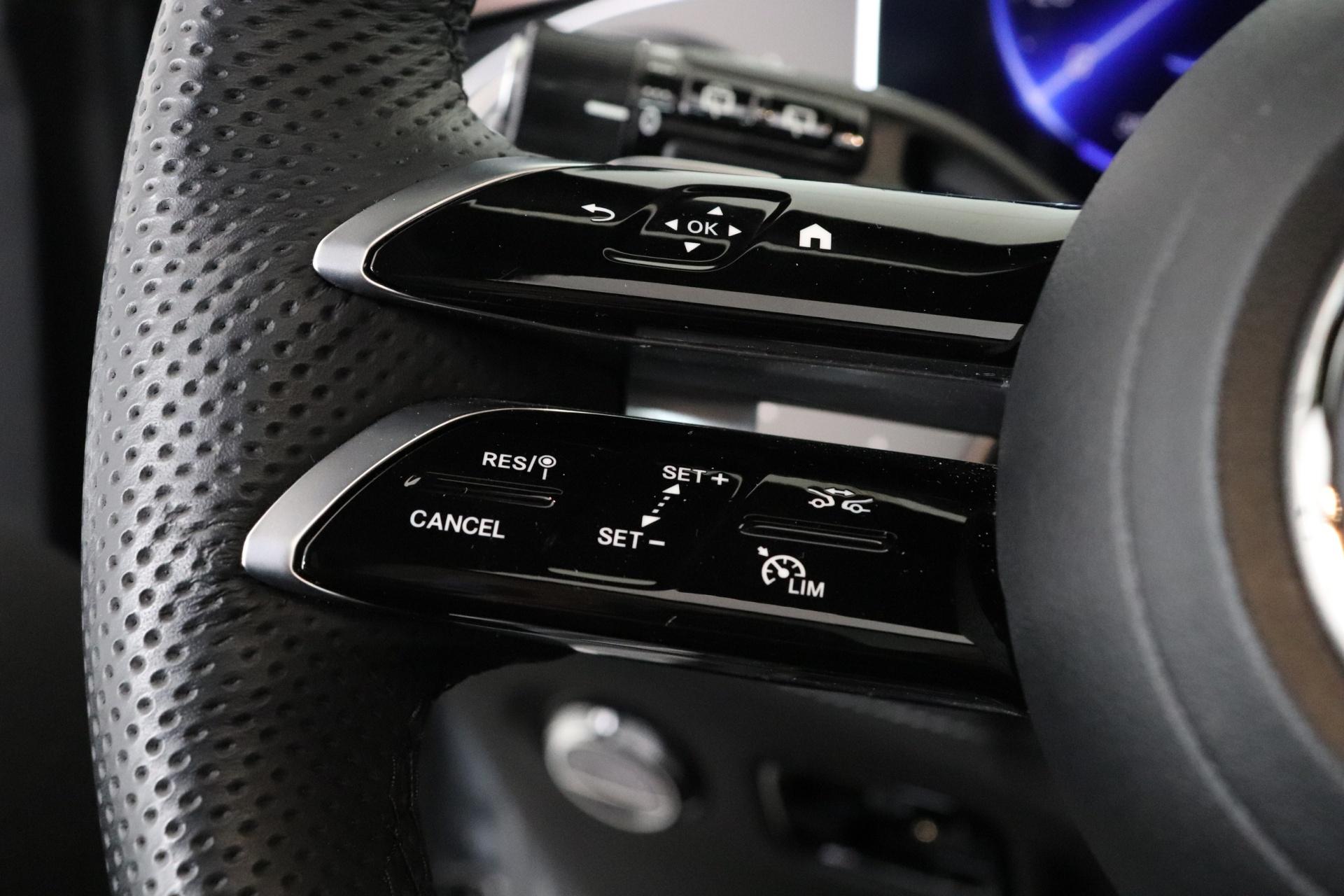 MERCEDES-BENZ EQE SUV 2024