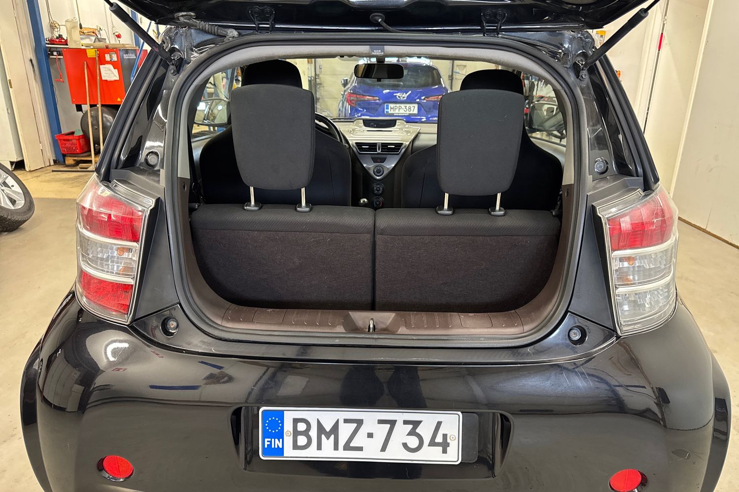 TOYOTA IQ 2009