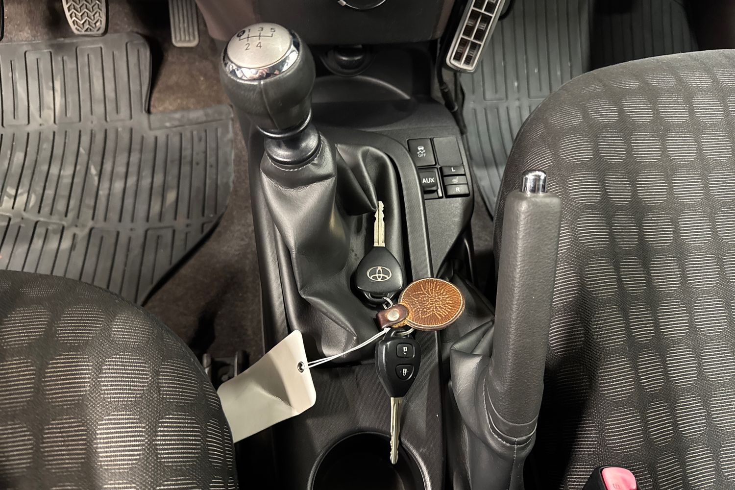 TOYOTA IQ 2009