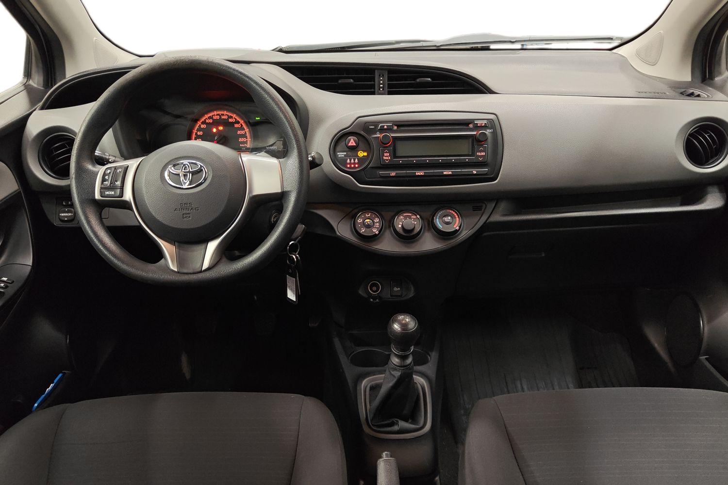 Toyota Yaris 2015