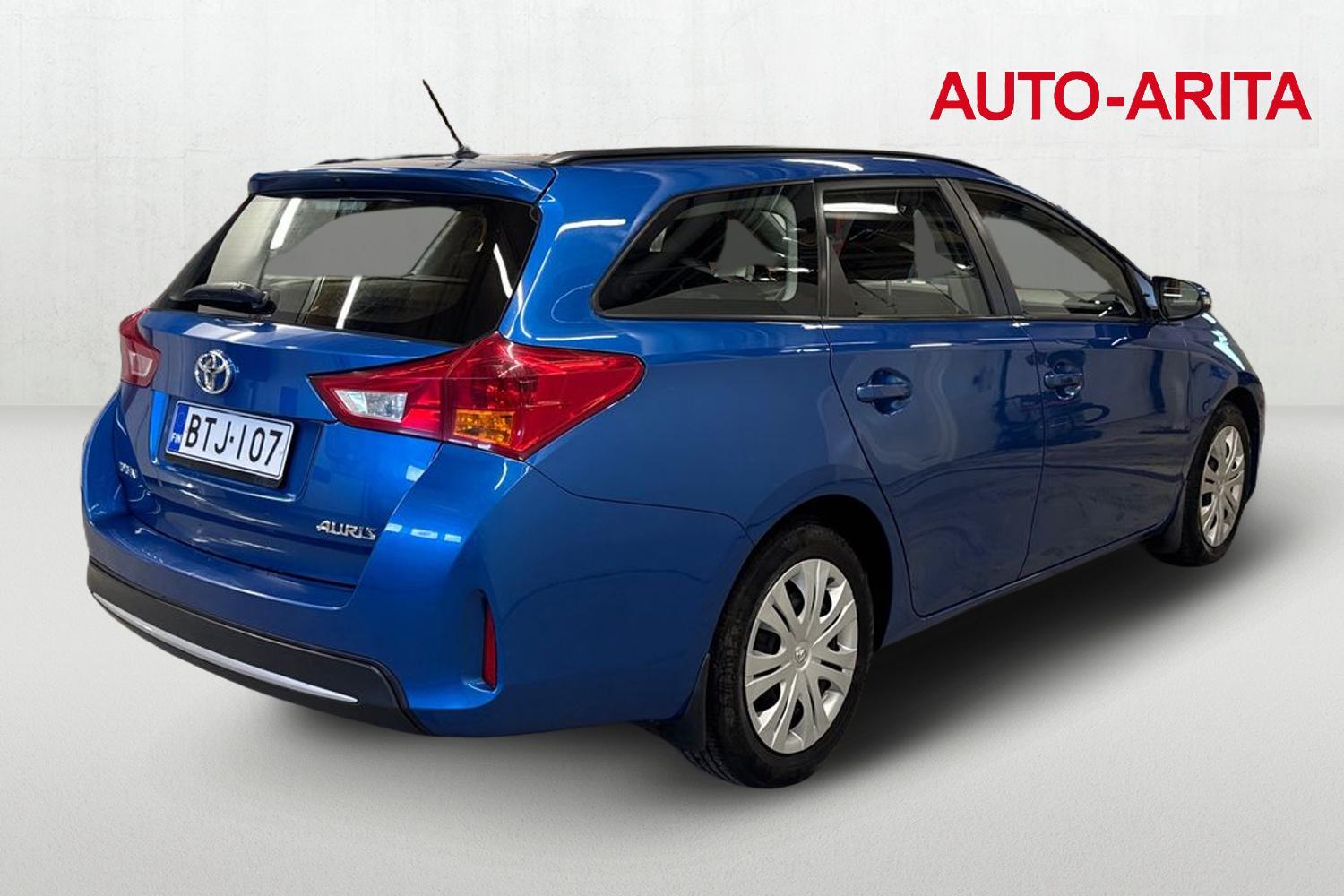 Toyota Auris 2015