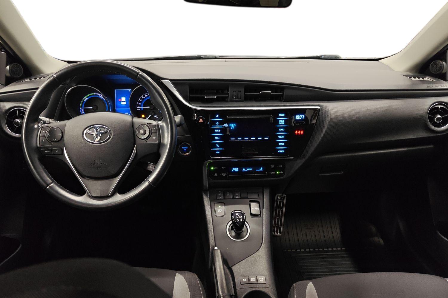 TOYOTA AURIS 2017
