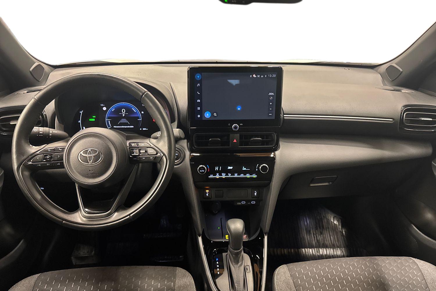 TOYOTA Yaris Cross 2025