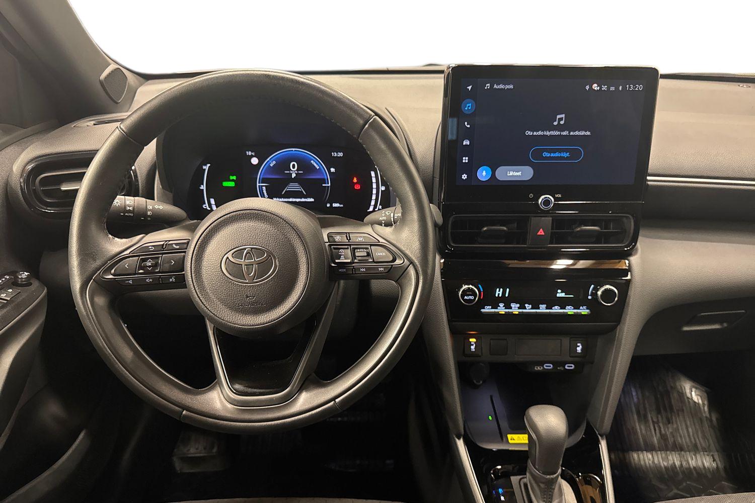 TOYOTA Yaris Cross 2025
