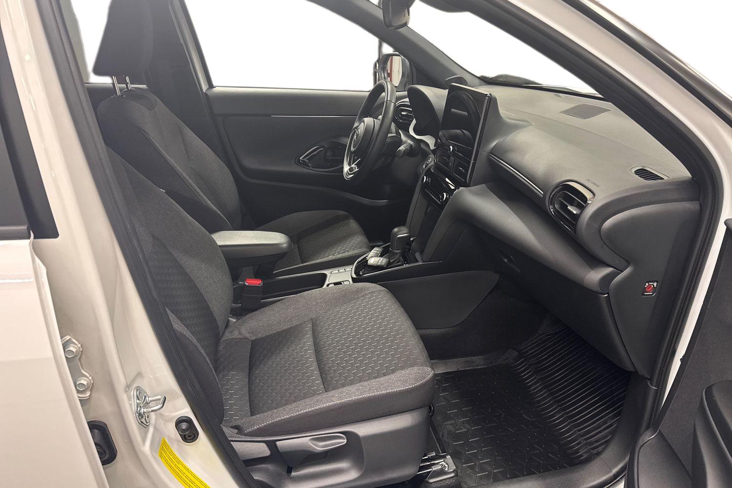 TOYOTA Yaris Cross 2025