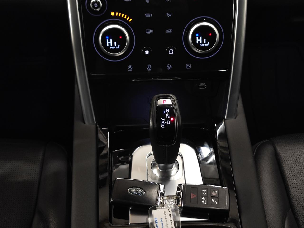 Land Rover Discovery Sport 2021