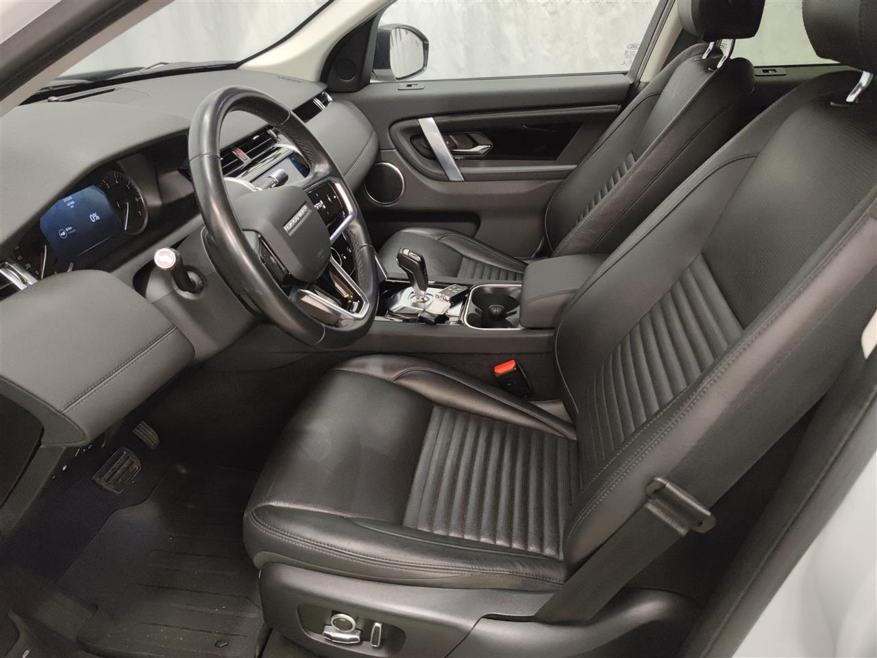 Land Rover Discovery Sport 2021