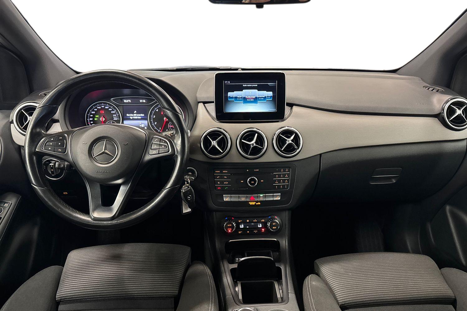 MERCEDES-BENZ B 2016