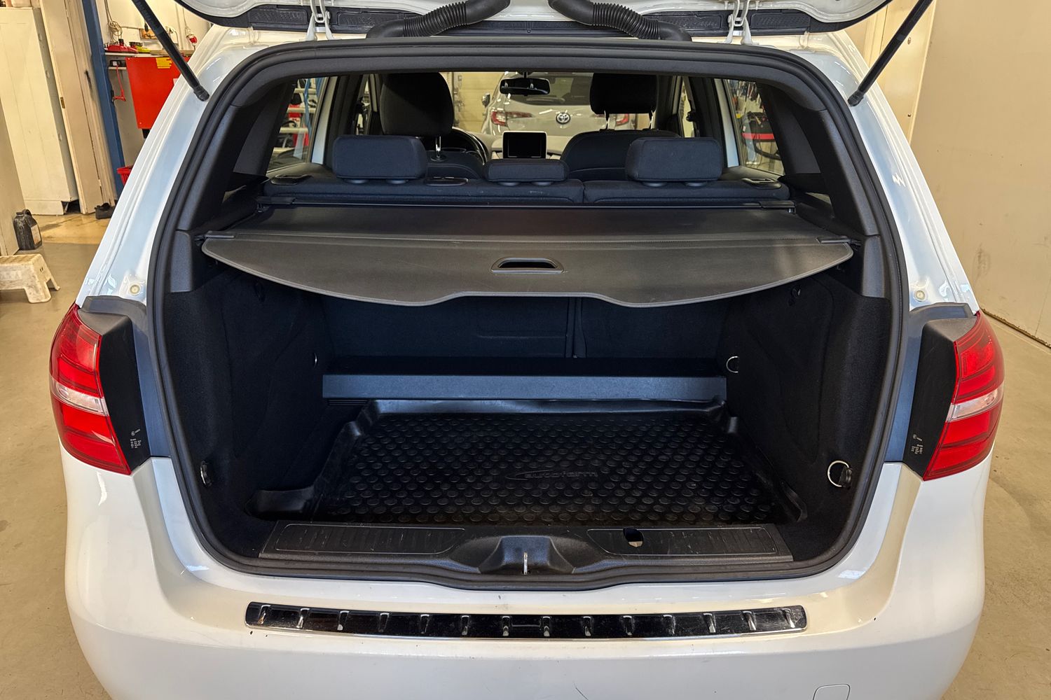 MERCEDES-BENZ B 2016