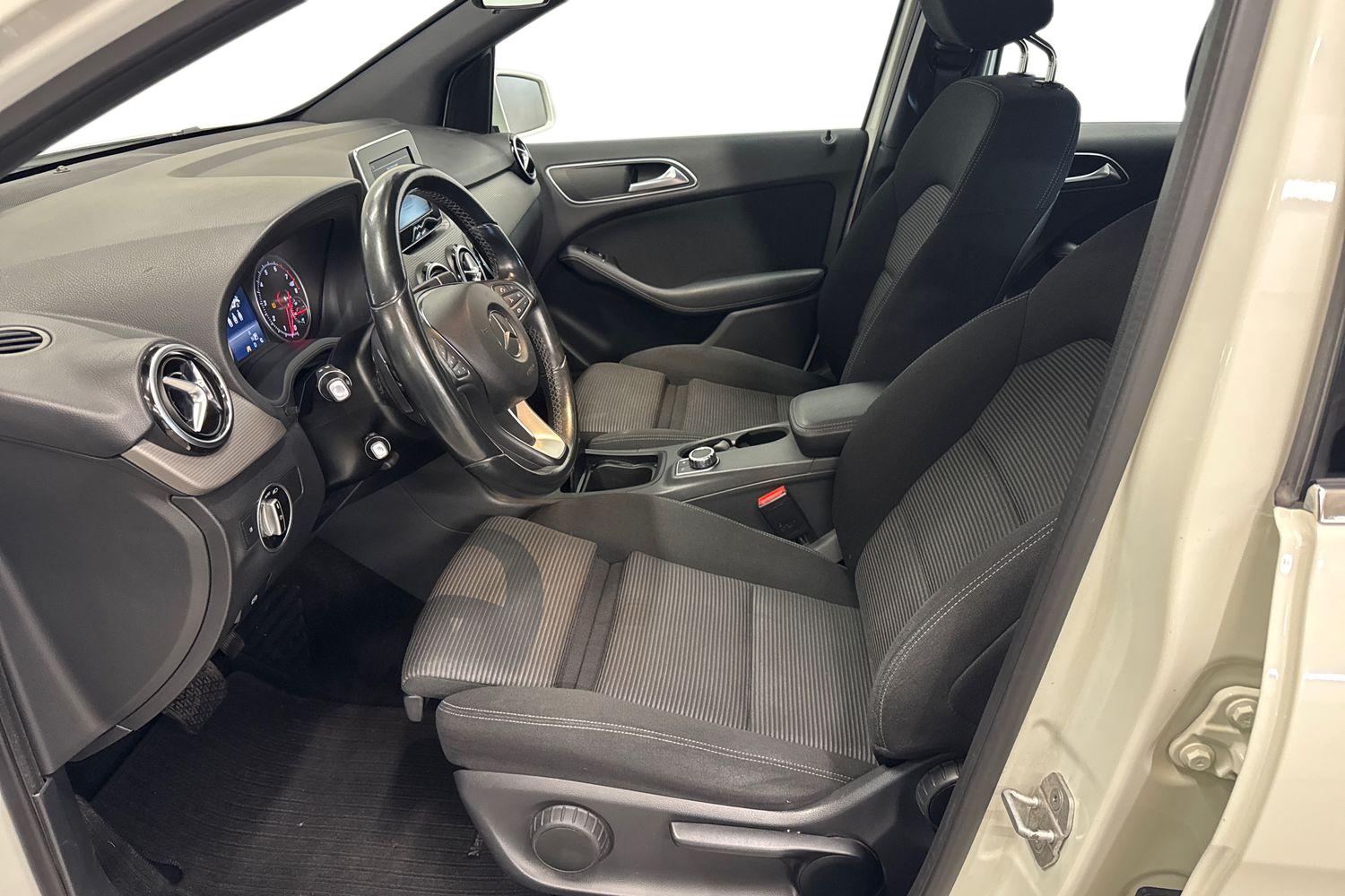 MERCEDES-BENZ B 2016