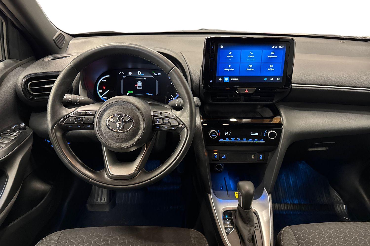TOYOTA Yaris Cross 2023