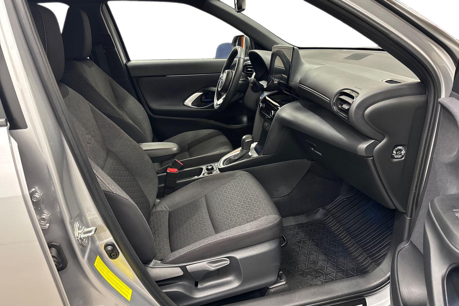 TOYOTA Yaris Cross 2023