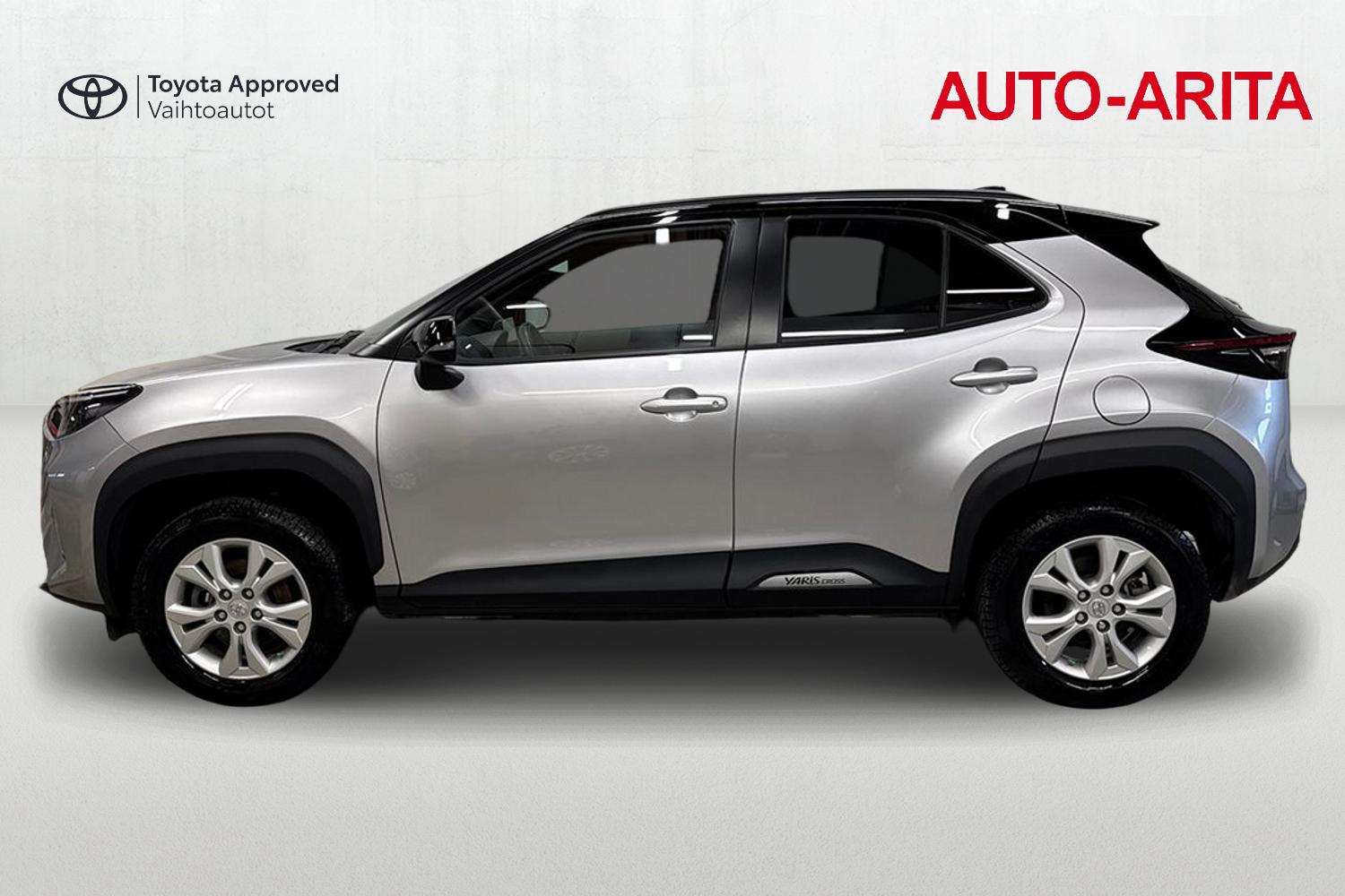 TOYOTA Yaris Cross 2023