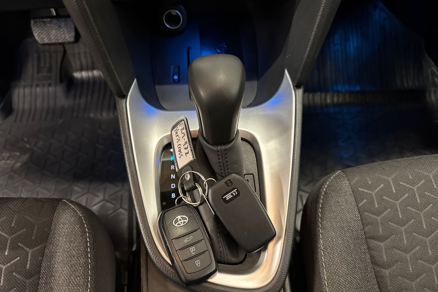 TOYOTA Yaris Cross 2023