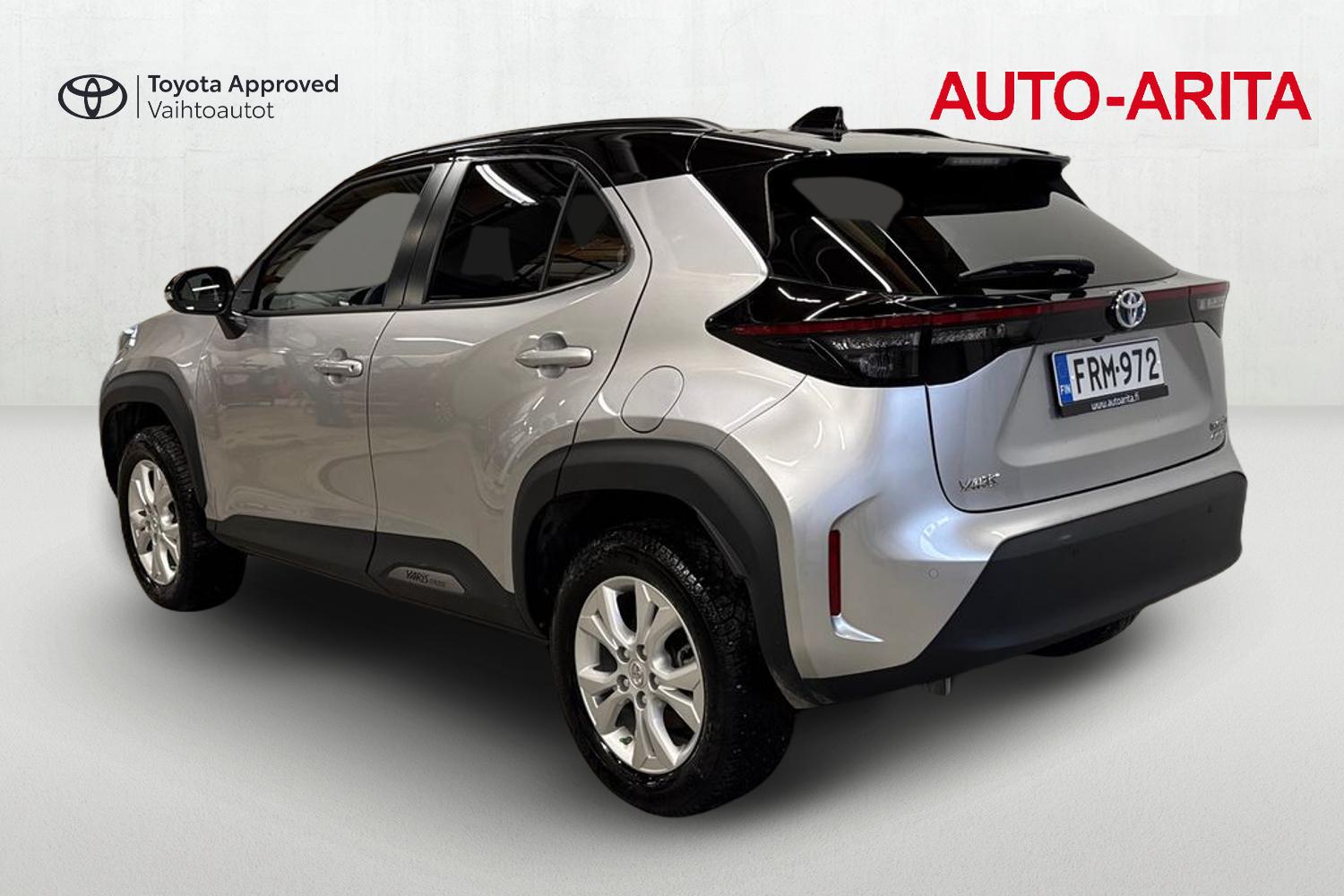 TOYOTA Yaris Cross 2023