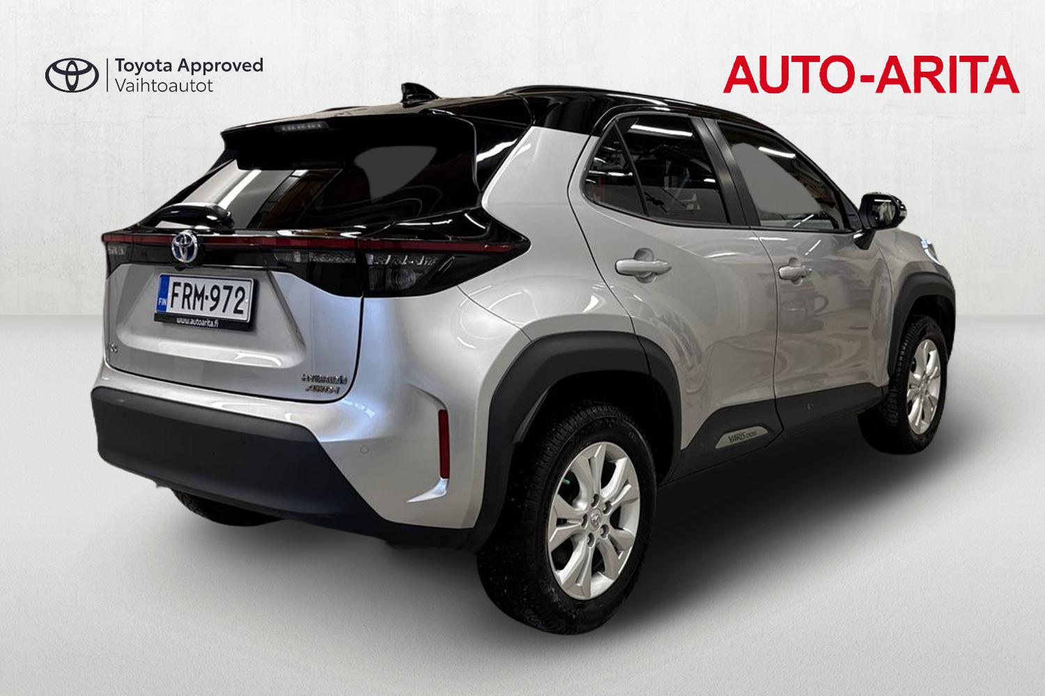 TOYOTA Yaris Cross 2023