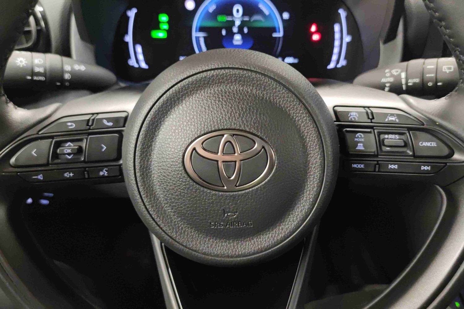 TOYOTA Yaris Cross 2024