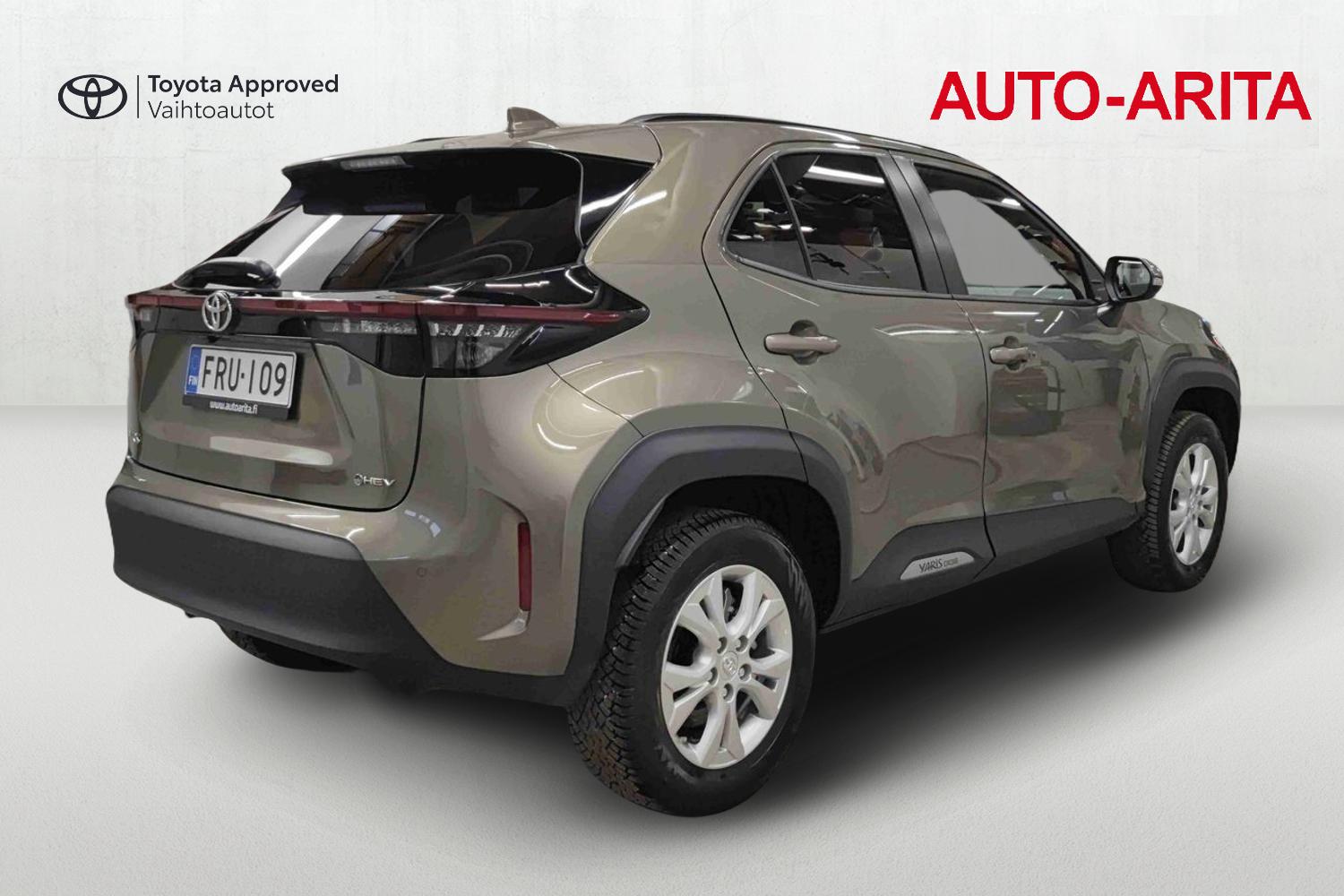 TOYOTA Yaris Cross 2024