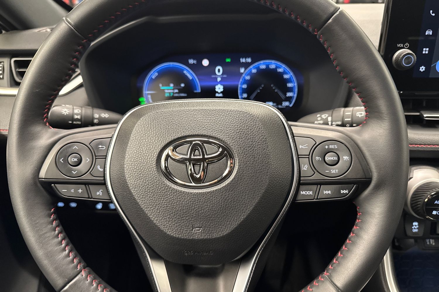 TOYOTA RAV4 Plug-in 2024