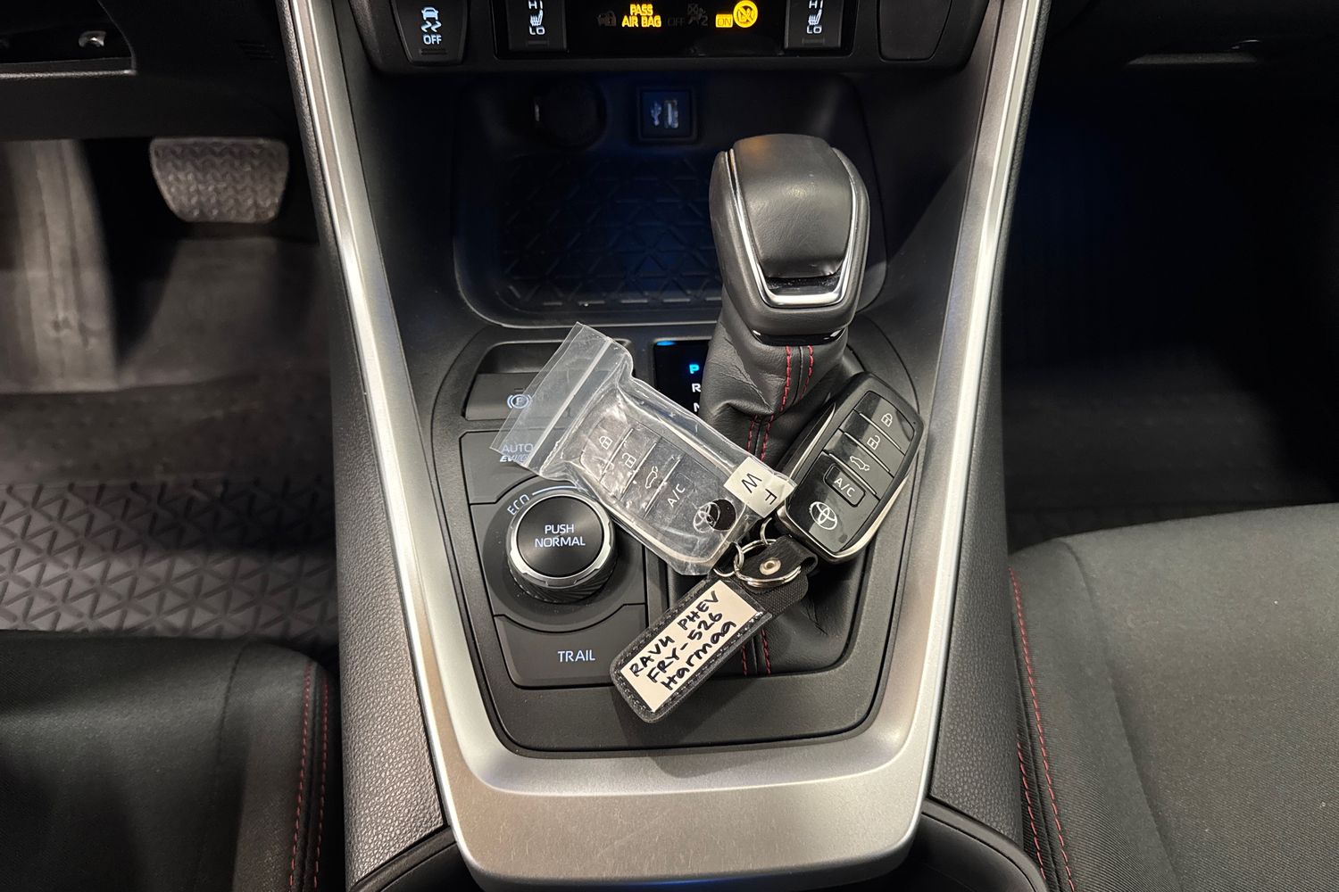 TOYOTA RAV4 Plug-in 2024