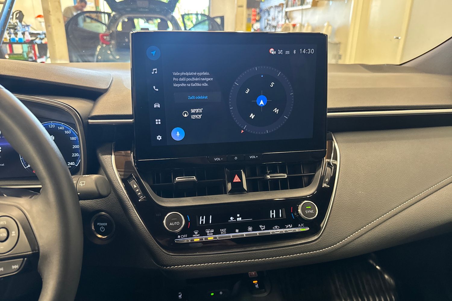 TOYOTA COROLLA 2025