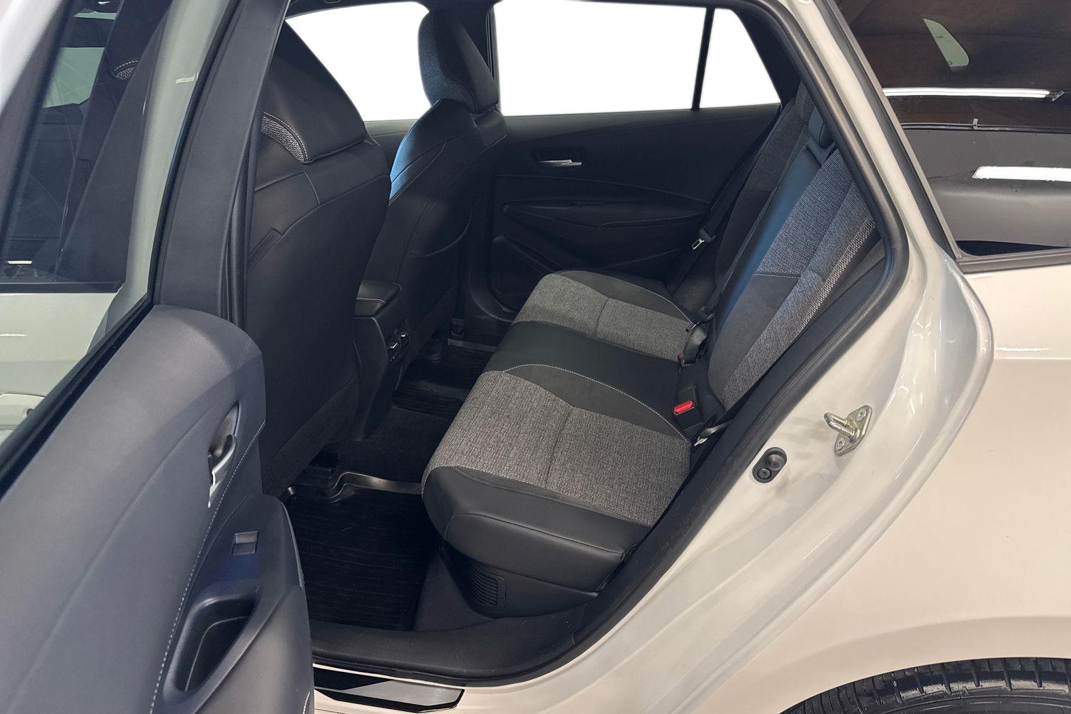 TOYOTA COROLLA 2025