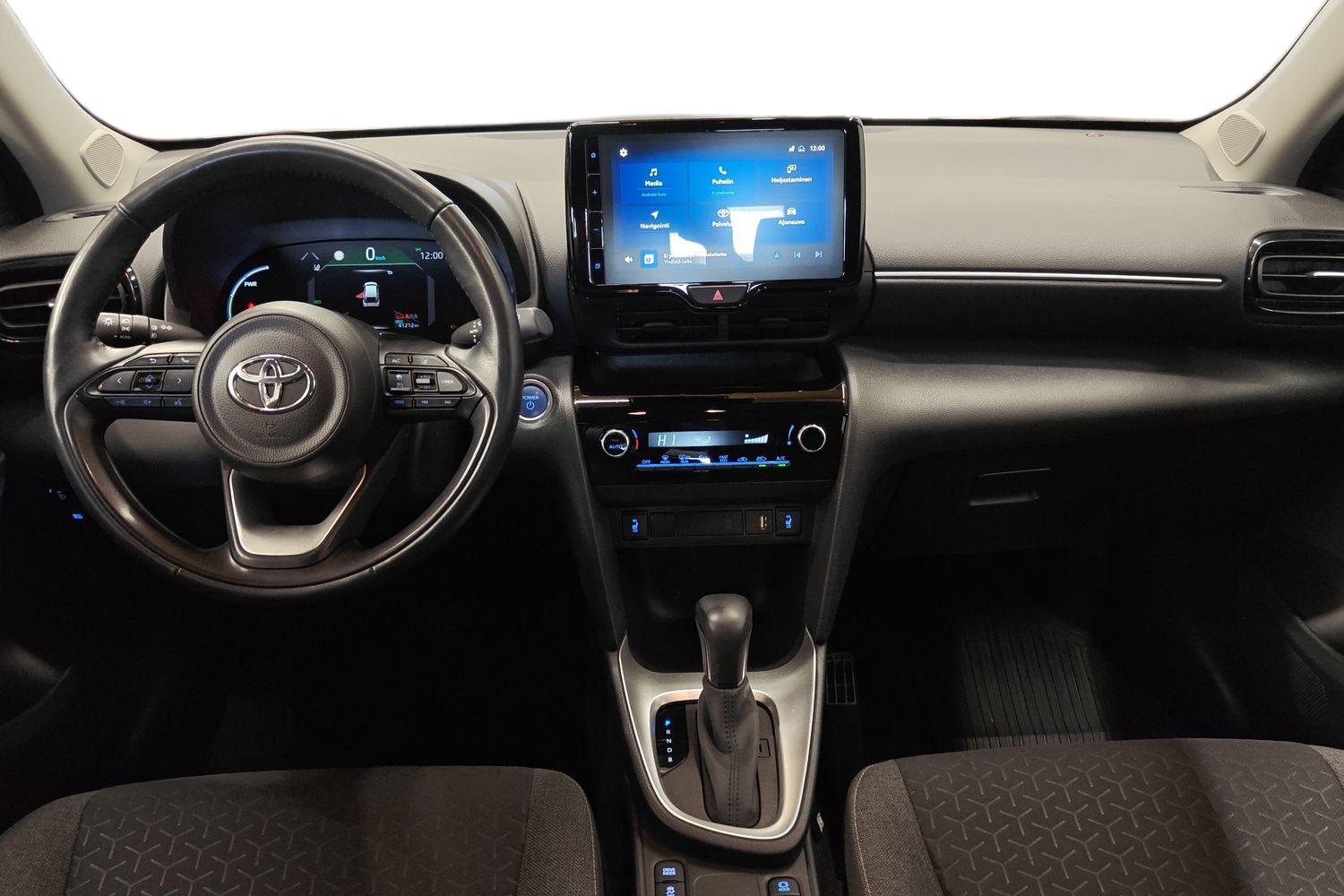 TOYOTA Yaris Cross 2023