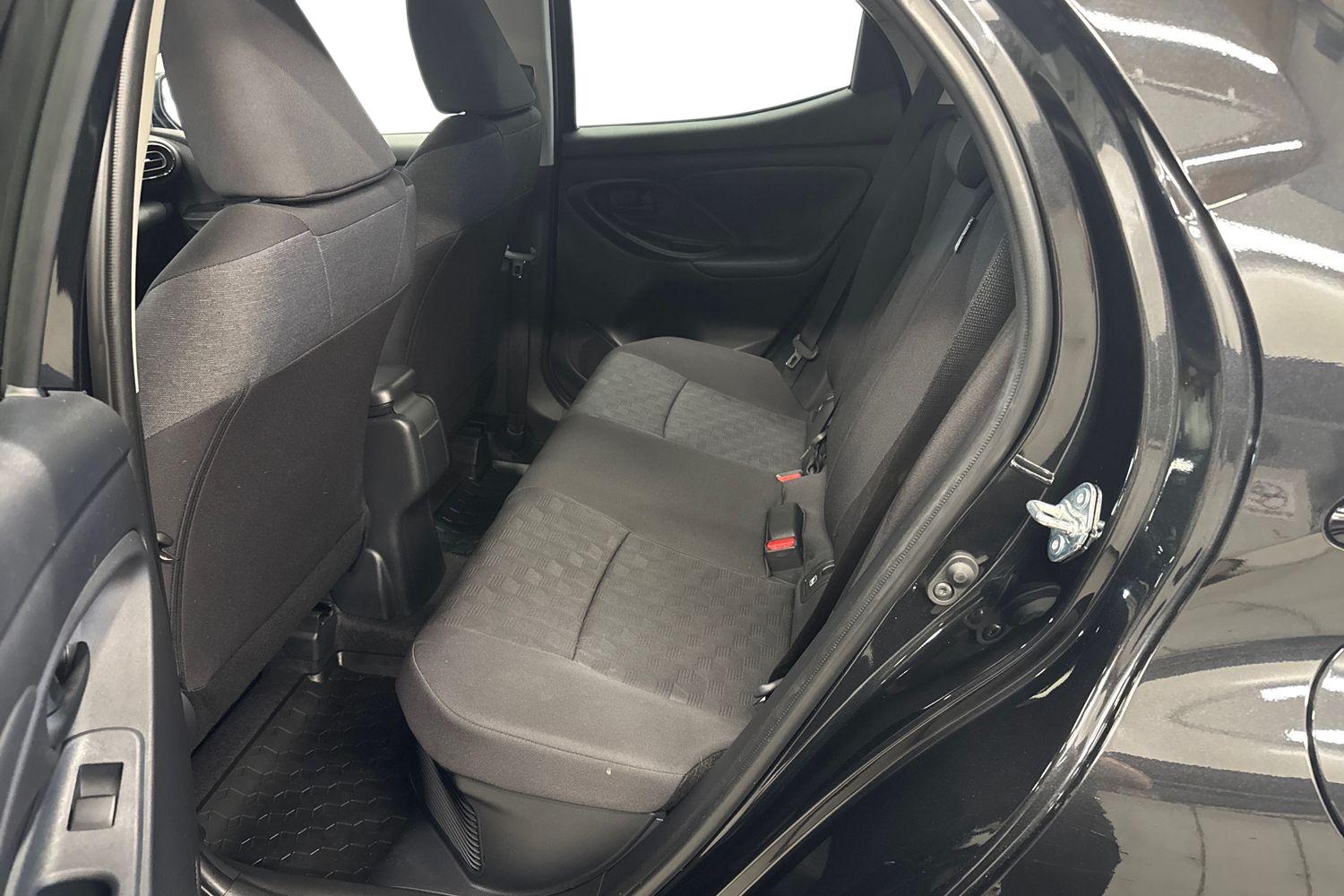 TOYOTA YARIS 2025