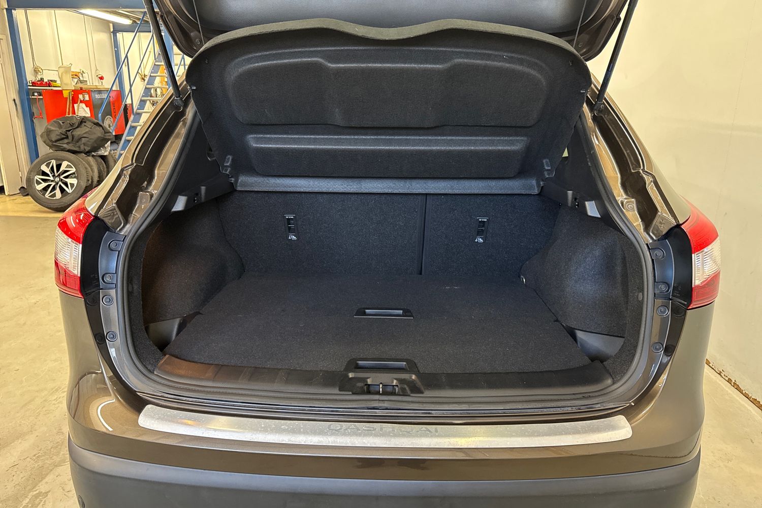NISSAN Qashqai 2015
