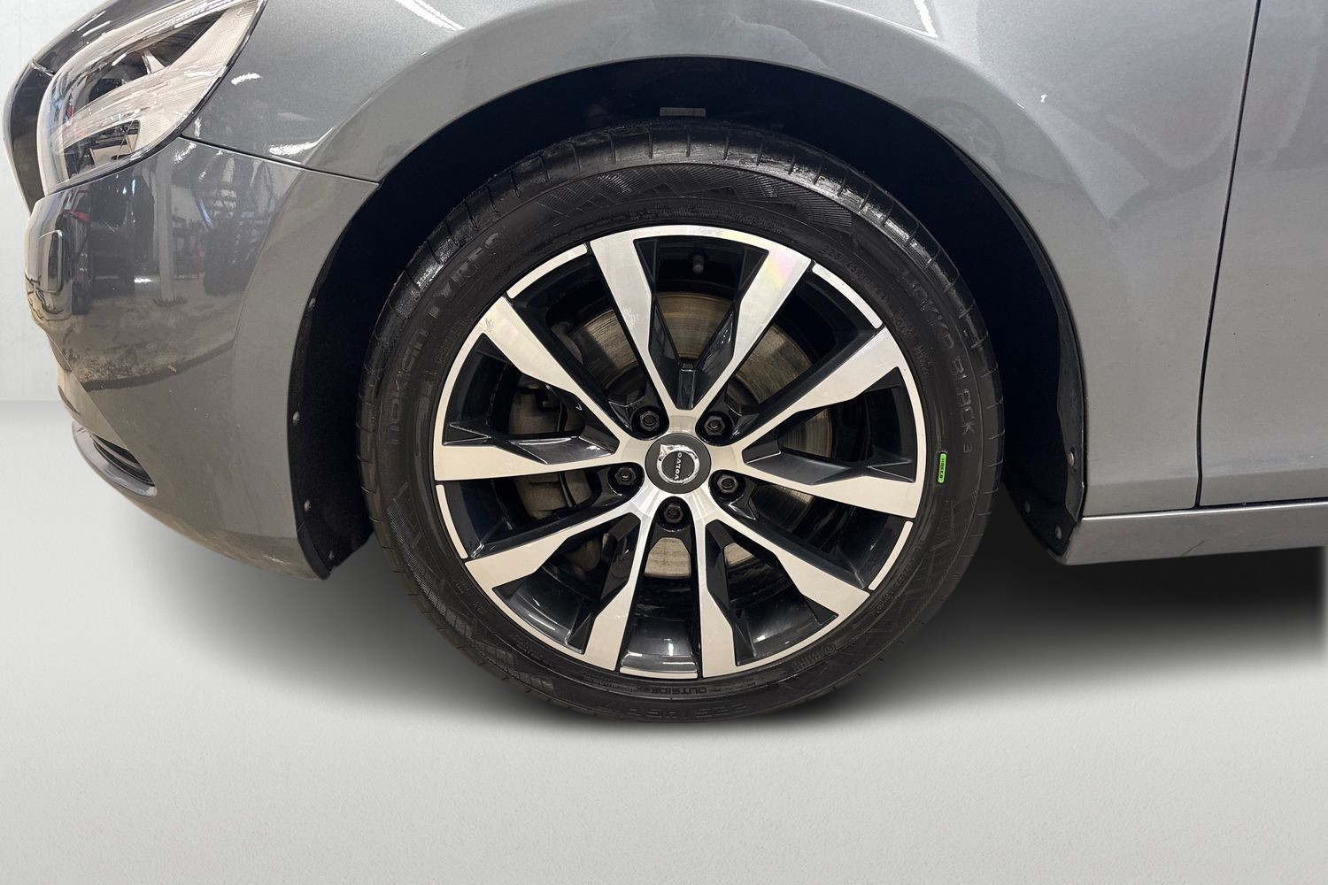 VOLVO V40 2019