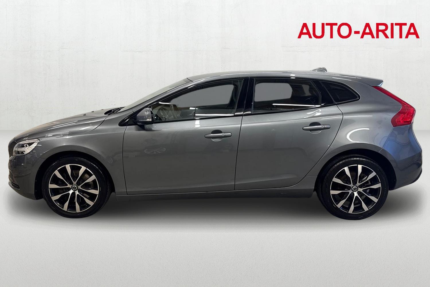 VOLVO V40 2019