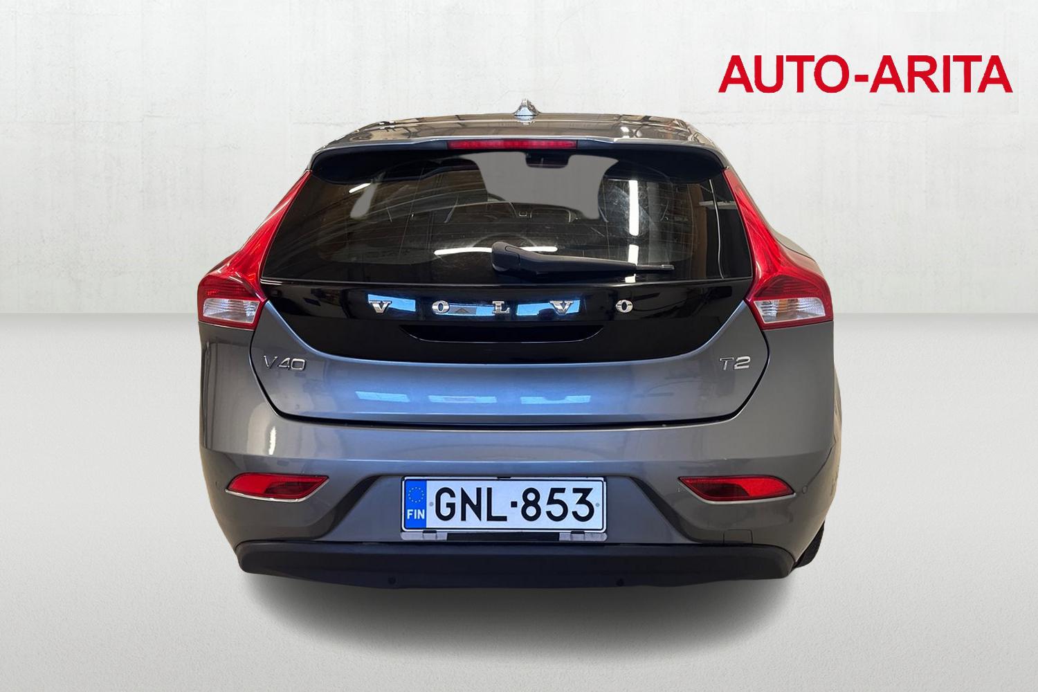 VOLVO V40 2019
