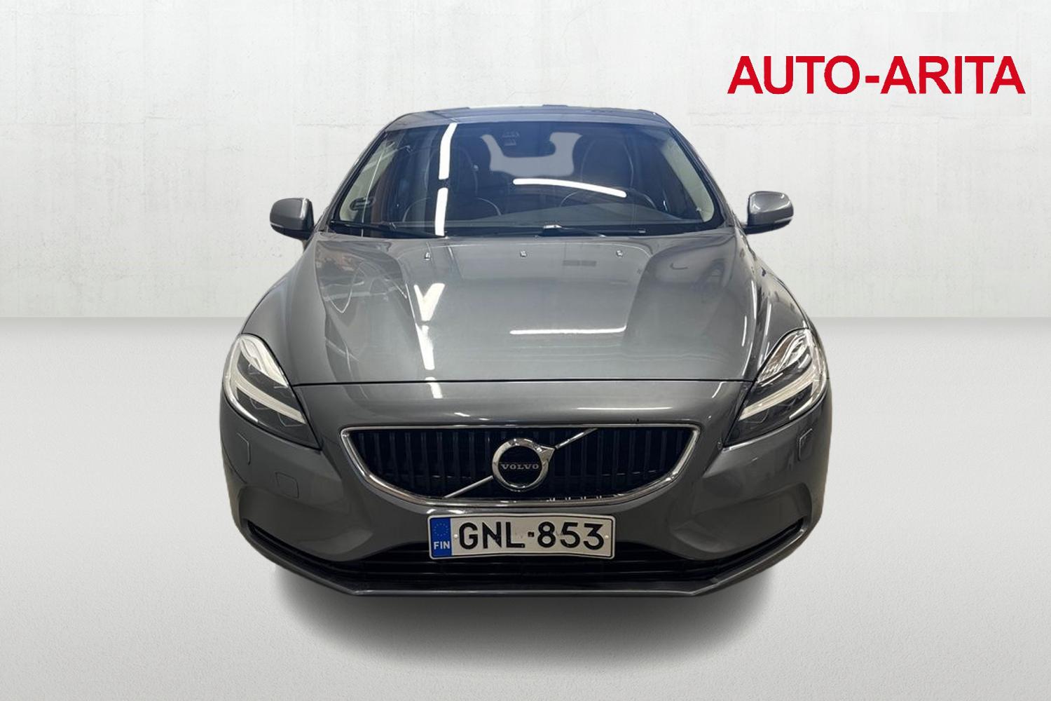 VOLVO V40 2019