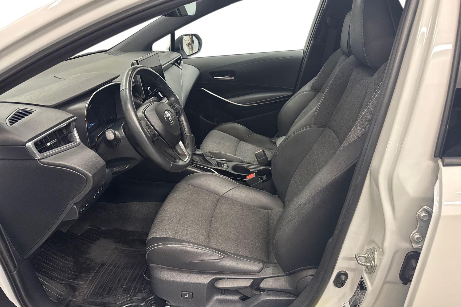TOYOTA COROLLA 2023