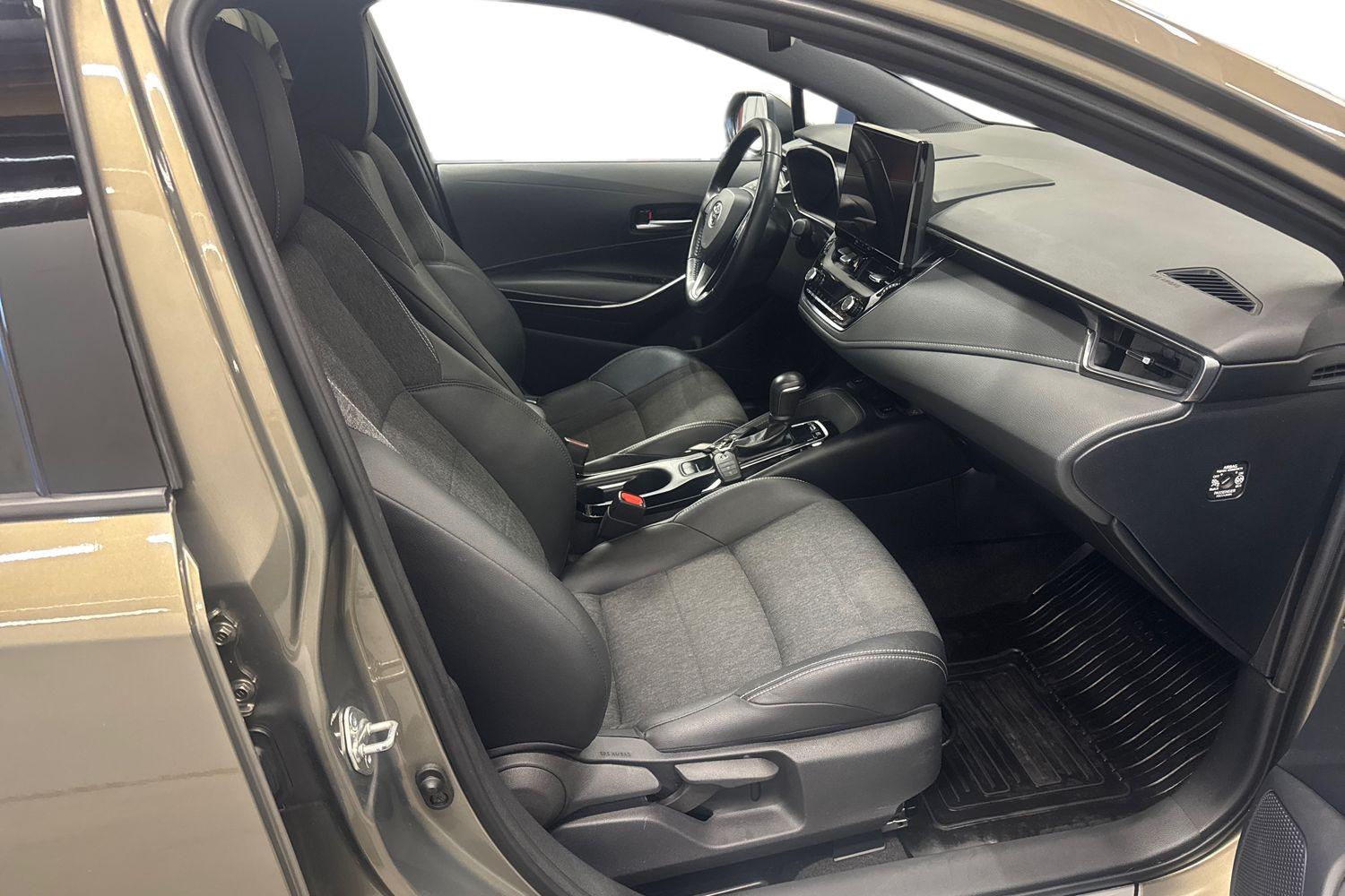 TOYOTA COROLLA 2023
