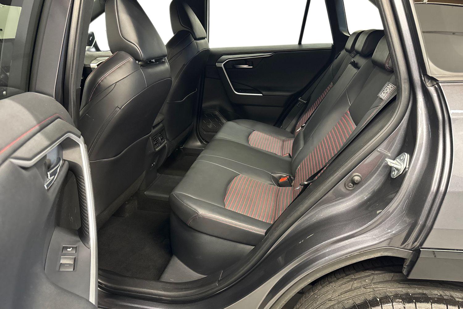Toyota RAV4 Plug-in 2021