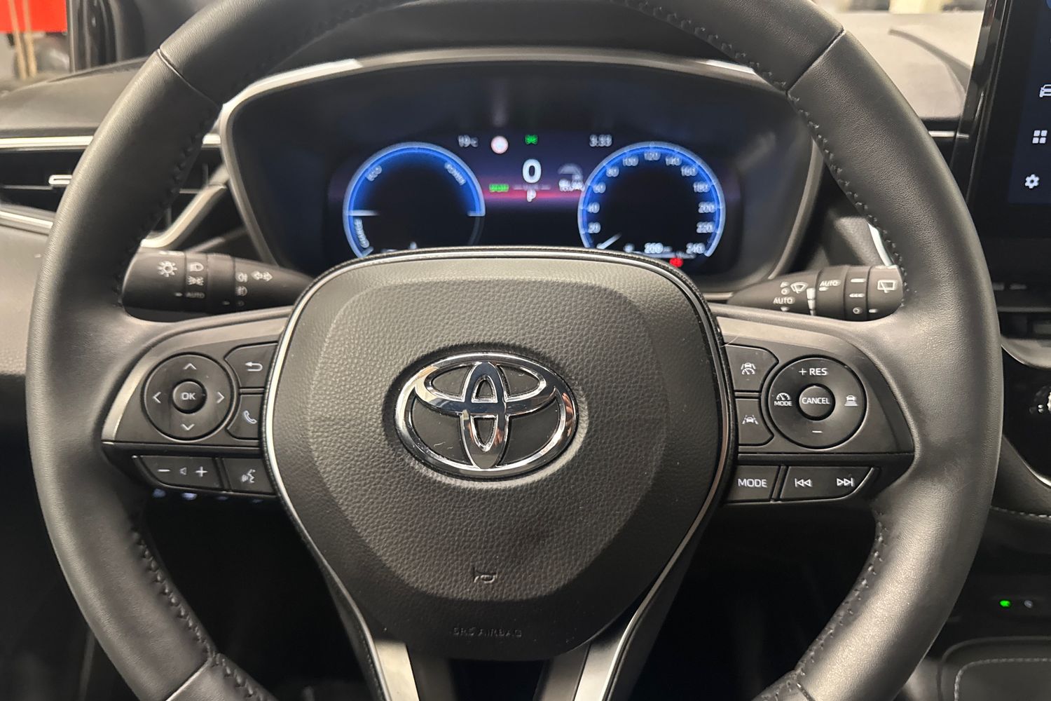 TOYOTA COROLLA 2025