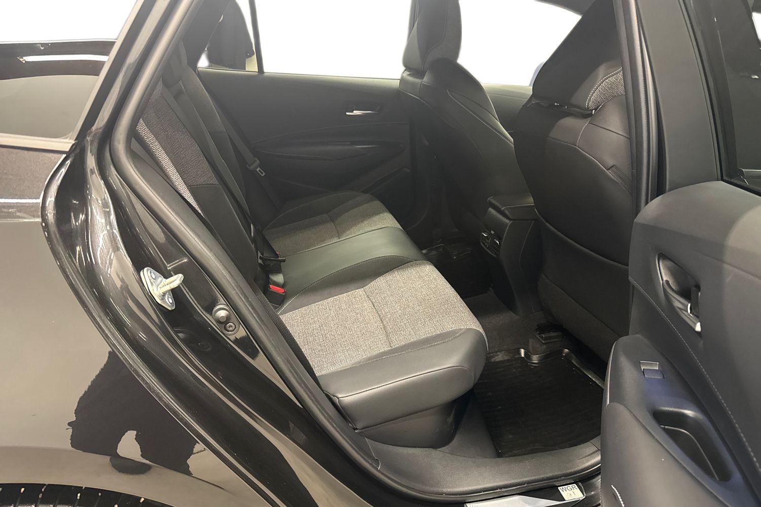 TOYOTA COROLLA 2025