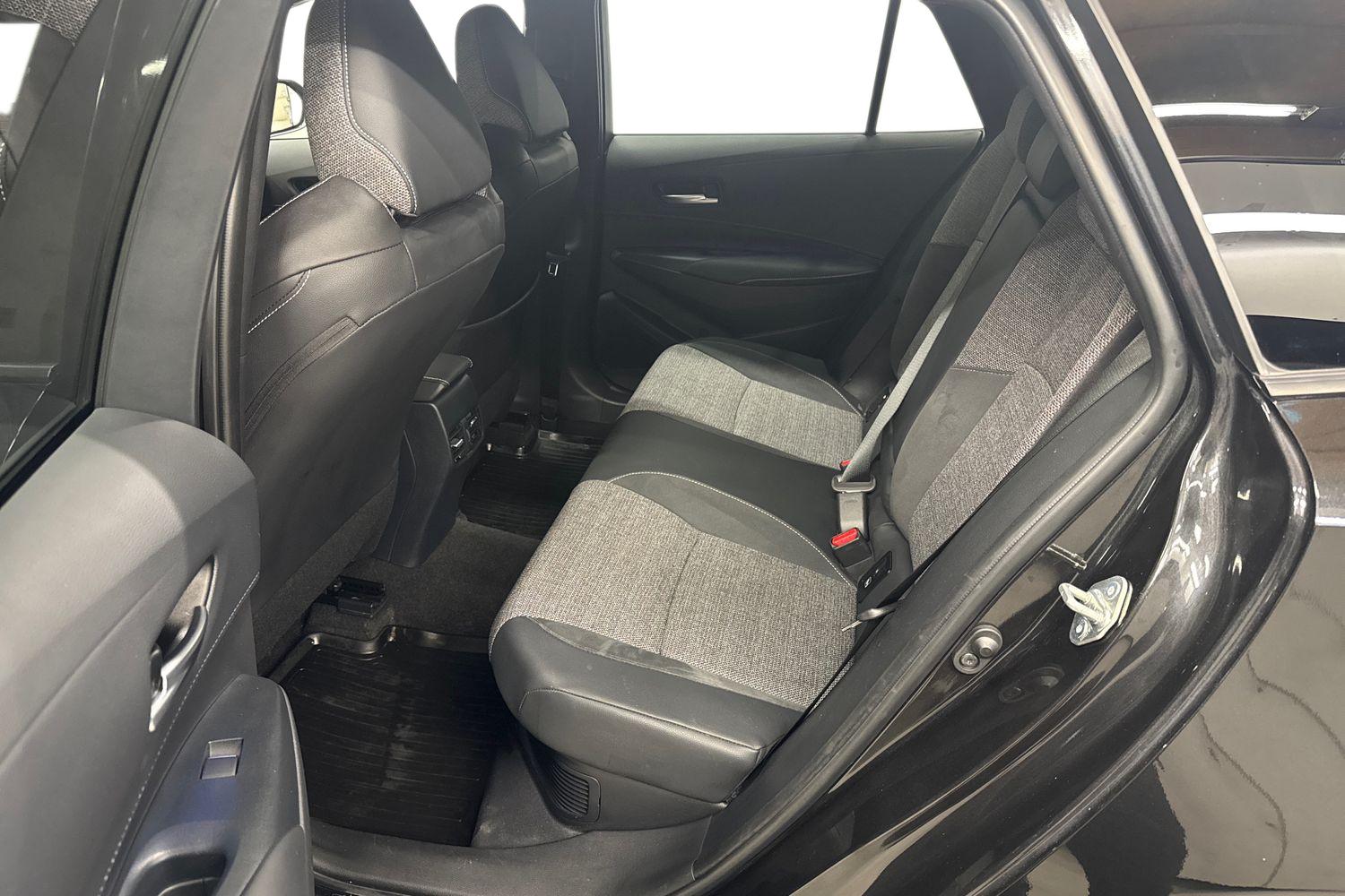 TOYOTA COROLLA 2025